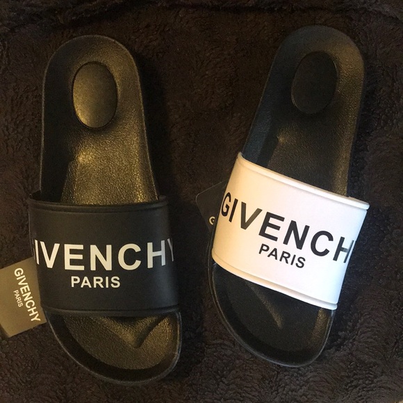 Sandals - Picture 2 of 4